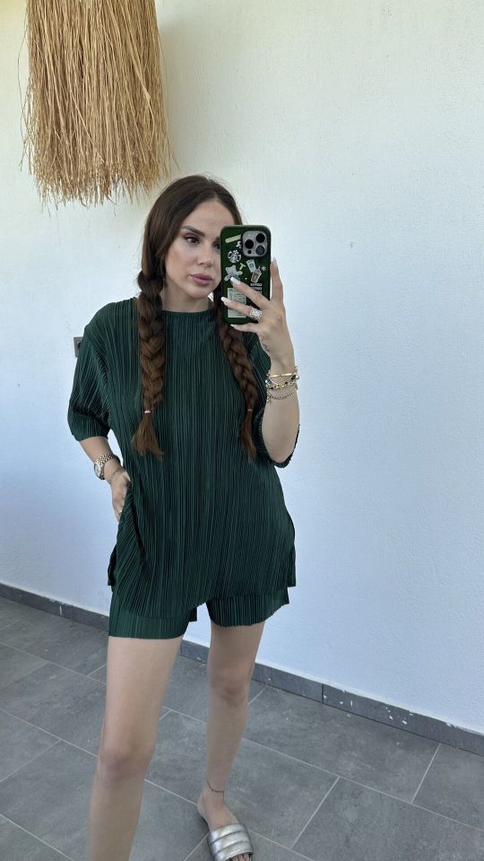 Yeşil Şortlu Takım
