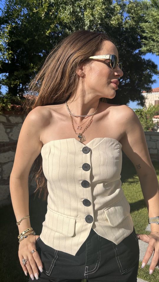 Düğmeli Crop Büstiyer
