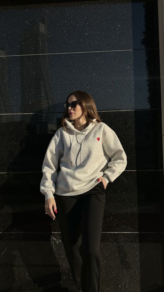 Gri Kalpli Sweatshirt