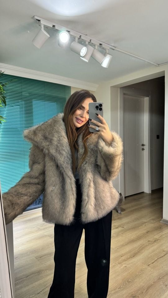 Kırçıllı kahve kürk