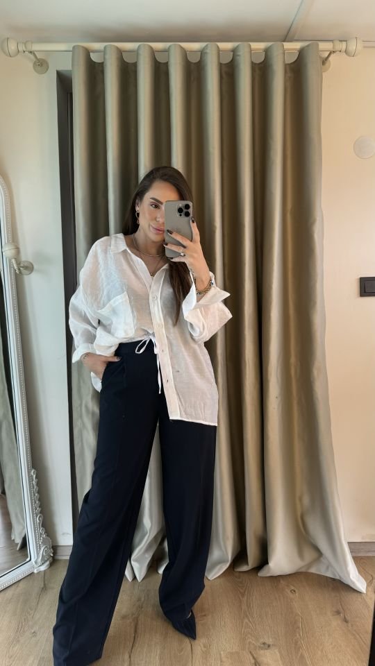 Beyaz standart gömlek