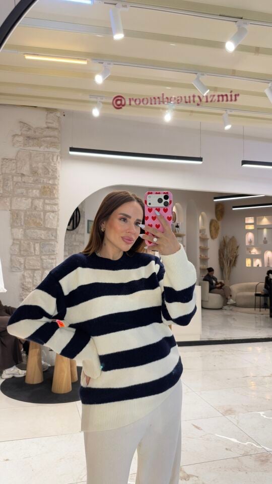 Lacivert çizgili kazak